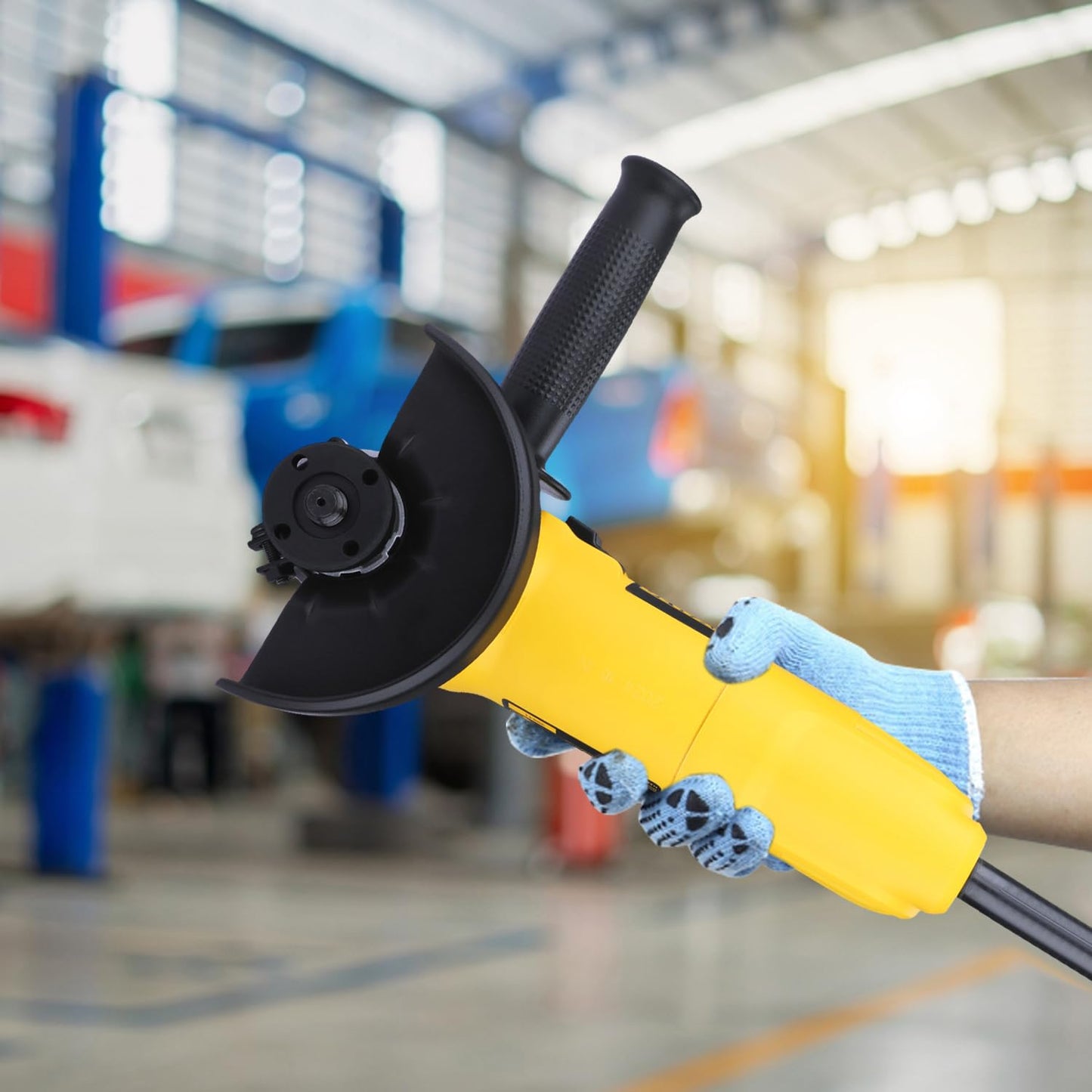 DEWALT DWE4115, 950W, 5'' (100mm) हेवी ड्युटी अँगल ग्राइंडर हेवी ड्युटी ऍप्लिकेशन्ससाठी स्पिंडल लॉक आणि स्लाईड स्विचसह इंजिनिअर केलेले, 2 वर्षांची वॉरंटी (साइड हँडल समाविष्ट)