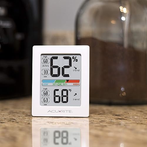 Acu Rite 01083 M Pro Accuracy Temperature & Humidity Monitor