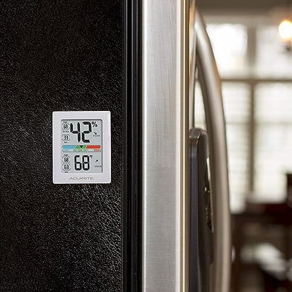 Acu Rite 01083 M Pro Accuracy Temperature & Humidity Monitor